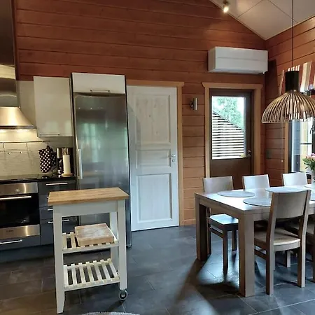 Hullun Mustikka Saukkopari Chalet