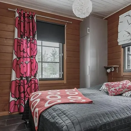 Hullun Mustikka Saukkopari Chalet