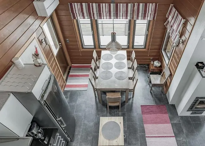 샬레 Hullun Mustikka Saukkopari