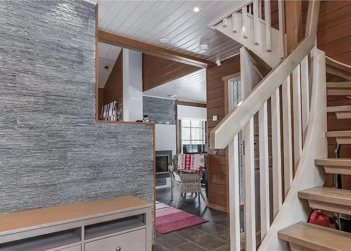 샬레 Hullun Mustikka Saukkopari 루카